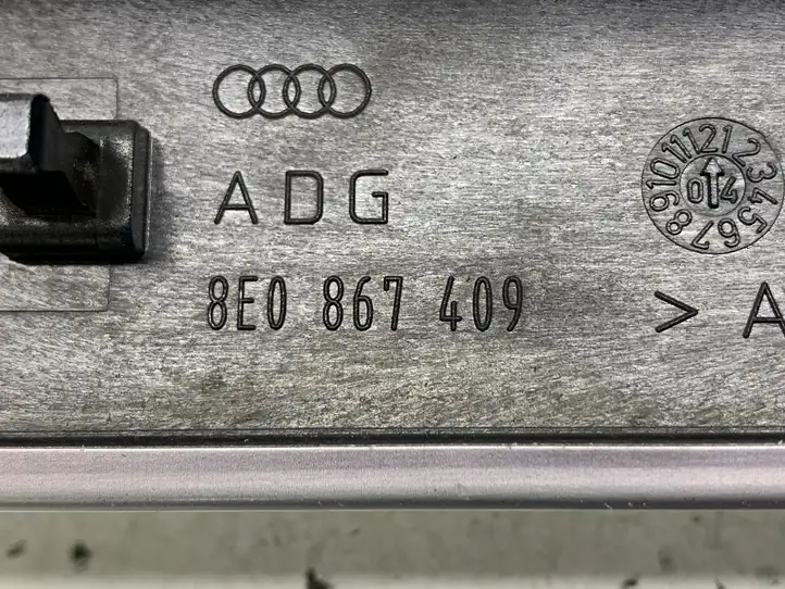 Audi A4 S4 B7 8E 8H (2004 - 2009) 8E1853189 Декоративная отделка — фото 3