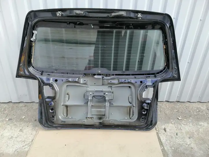 Volkswagen Touran II (2010 - 2016) Крышка багажника — фото 2