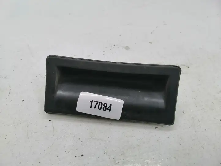 Volkswagen Touran II (2010 - 2016) 5N0827566T Ручка крышки багажника — фото 1