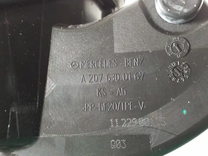 Mercedes-Benz E C207 W207 (2009 - 2017) Крышка топливного бака — фото 4