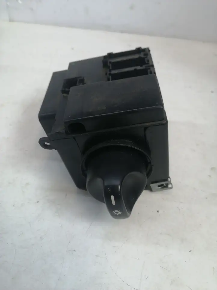 Mercedes-Benz Vaneo W414 (2001 - 2005) 1685450604 Включатель фонарей — фото 1