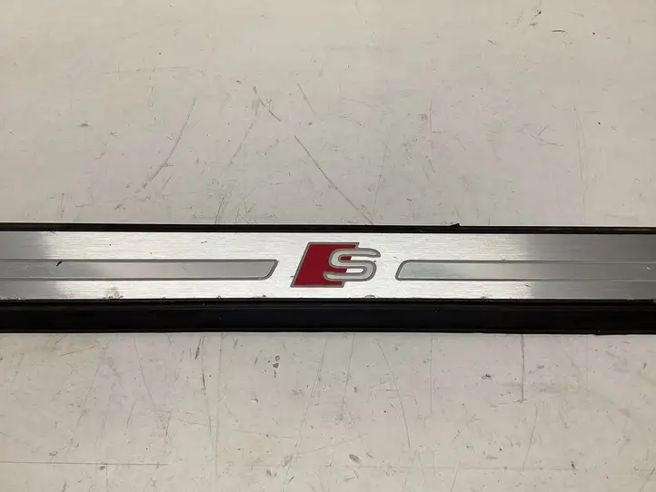 Audi A5 (2016 - ) 8W0947418A Внутренняя отделка переднего порога — фото 3