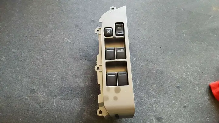 Nissan X-Trail T30 (2001 - 2007) 80960EQ300X Блок кнопок стеклоподъемников — фото 1