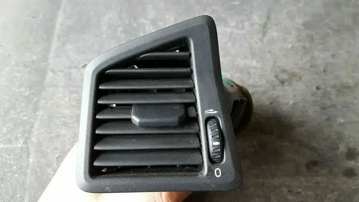 Volvo S60 (2000 - 2004) 3409373 Боковой воздушный дефлектор — фото 1