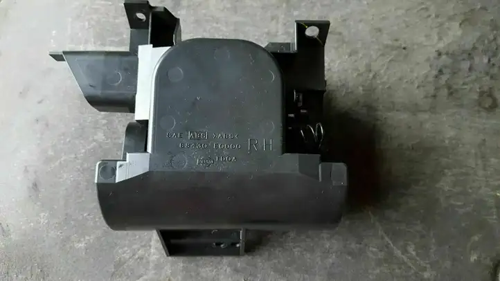 Nissan X-Trail T30 (2001 - 2007) 68430eq000 Передняя пепельница — фото 3