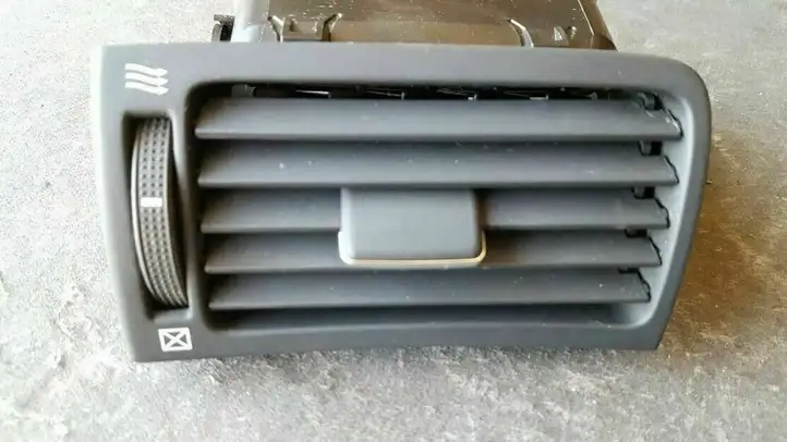 Toyota Avensis T250 (2006 - 2009) ARA46328 Боковой воздушный дефлектор — фото 1
