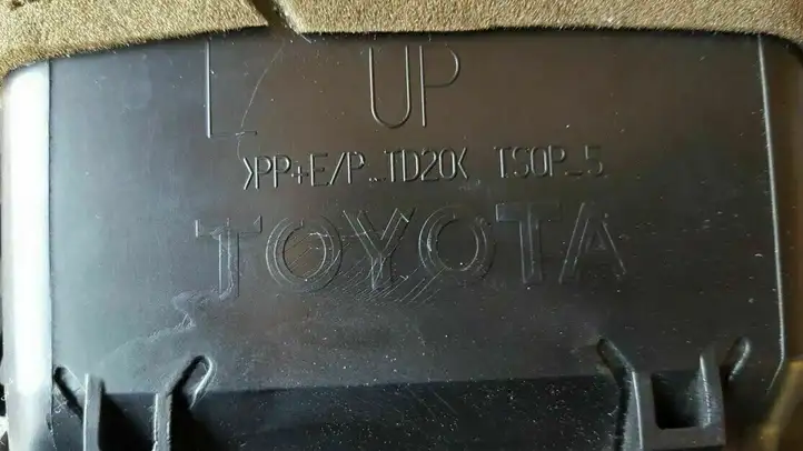 Toyota Avensis T250 (2006 - 2009) ARA46328 Боковой воздушный дефлектор — фото 4