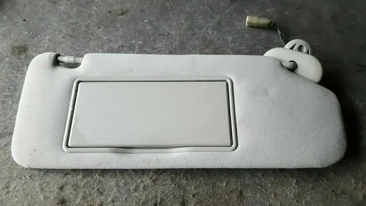Toyota Avensis T250 (2006 - 2009) 7432005190 Солнцезащитный козырек — фото 1