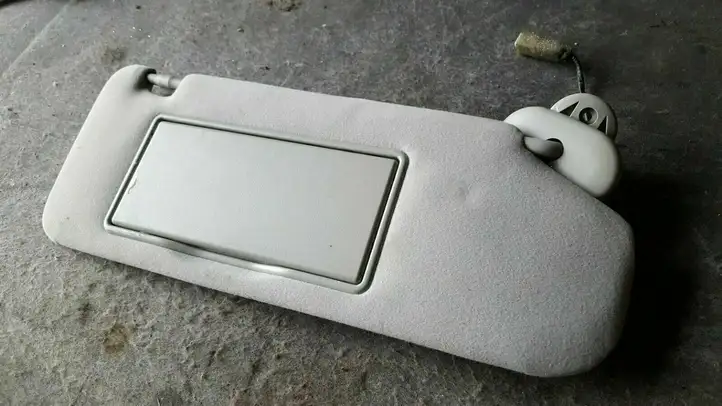 Toyota Avensis T250 (2006 - 2009) 7432005190 Солнцезащитный козырек — фото 2