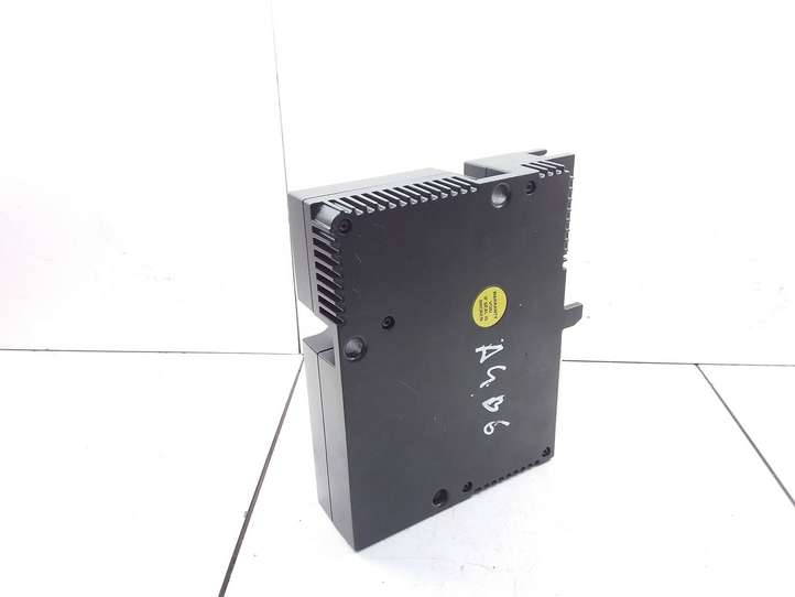 Audi A4 (2000 - 2006)  8E0035618A Блок управление GSM