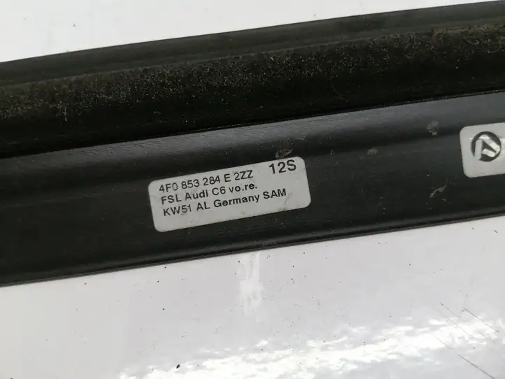 Audi A6 S6 C6 4F (2004 - 2008) 4F0853284E Накладка стекла передней двери — фото 6
