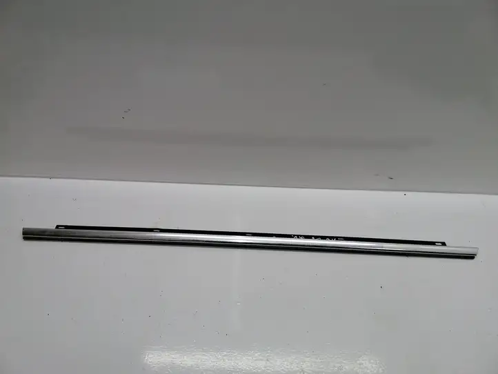 Audi A6 S6 C6 4F (2004 - 2008) 4F0853764C Накладка стекла задней двери — фото 1