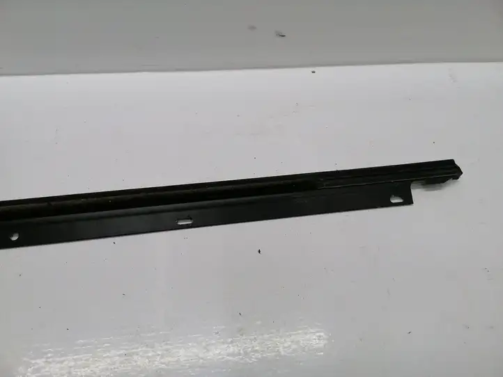 Audi A6 S6 C6 4F (2004 - 2008) 4F0853764C Накладка стекла задней двери — фото 5