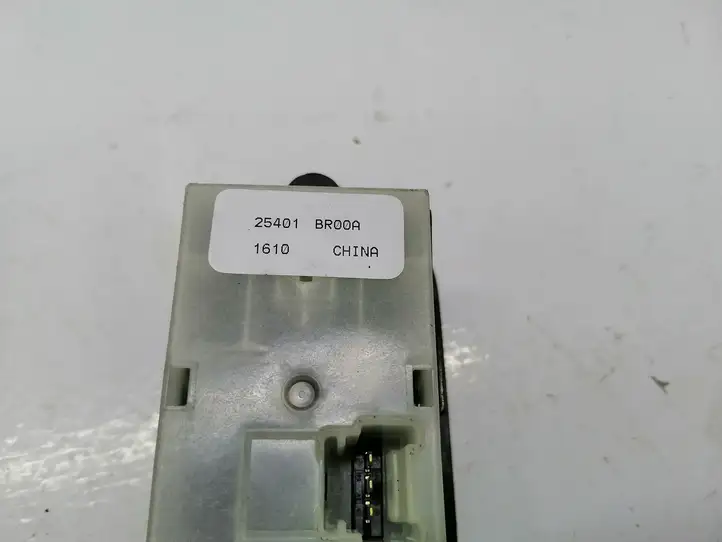 Nissan Qashqai (2010 - 2013) 25401BR00A Блок кнопок стеклоподъемников — фото 2