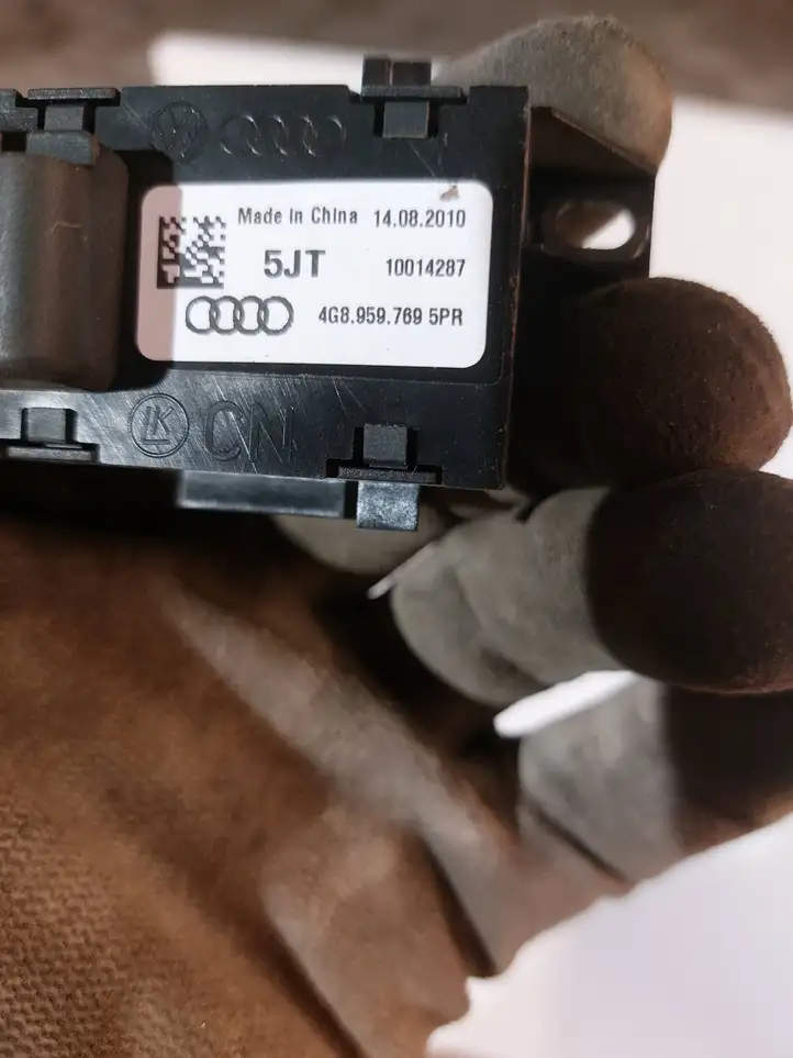 Audi A7 S7 4G (2010 - 2014) 4G8959769 Включатель (включатели) памяти — фото 2