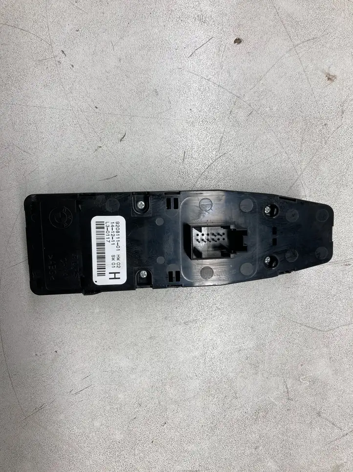 BMW 3 F30 F35 F31 (2012 - 2018) 9208111 Блок кнопок стеклоподъемников — фото 4