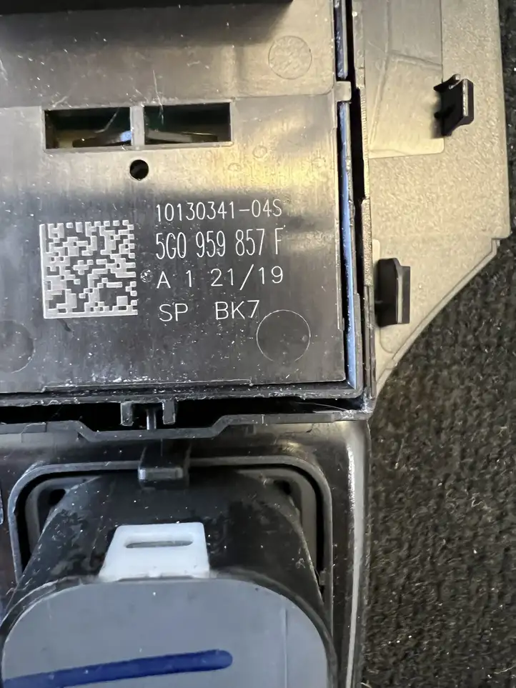 Seat Ibiza V (KJ) (2017 - ) 5G0959857F Блок кнопок стеклоподъемников — фото 2