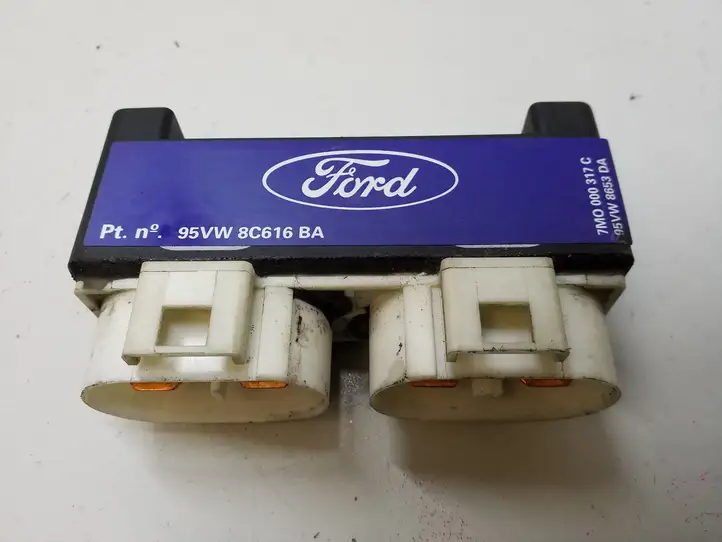 Ford Galaxy (2000 - 2006) 7MO000317C Реле вентилятора охлаждения — фото 1