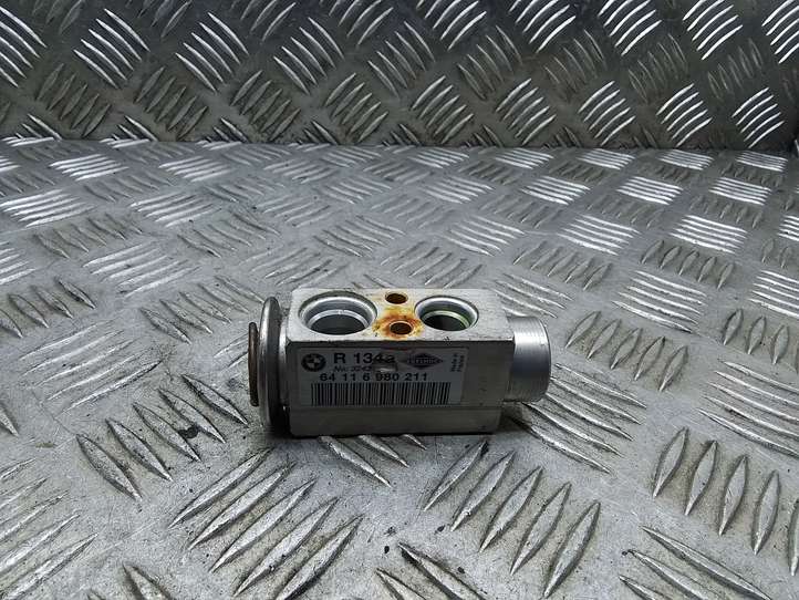 BMW 7 E65 E66 (2001 - 2008)  64116980211 Клапан расширительный