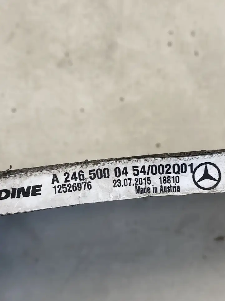 Mercedes-Benz CLA C117,X117,W117 (2013 - 2019) A2465000454 Радиатор кондиционера — фото 3
