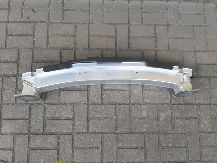 Porsche Taycan 9J1 (2019 - ) 9J1802972C Усилитель заднего бампера — фото 4