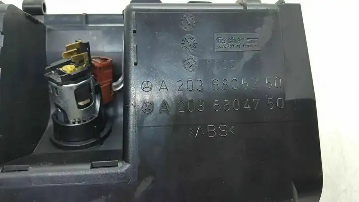 Mercedes-Benz C W203 (2000 - 2007) A2036805250 Передняя пепельница — фото 7