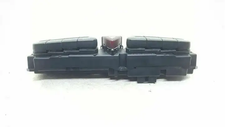 Mercedes-Benz C W203 (2000 - 2007) 2038218658 Блок кнопок на панели — фото 3