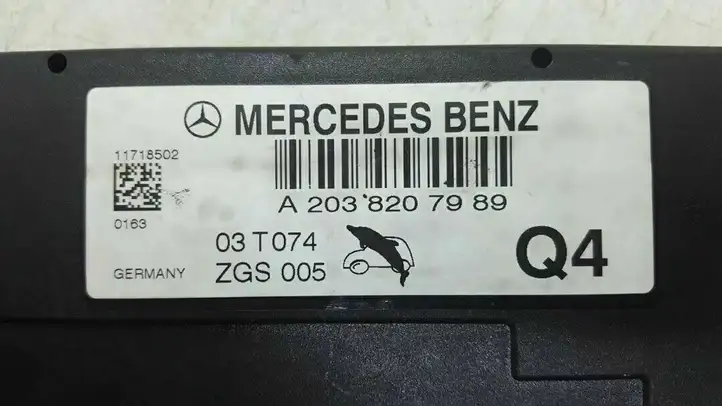 Mercedes-Benz C W203 (2000 - 2007) A2038207989 Усилитель антенны — фото 5
