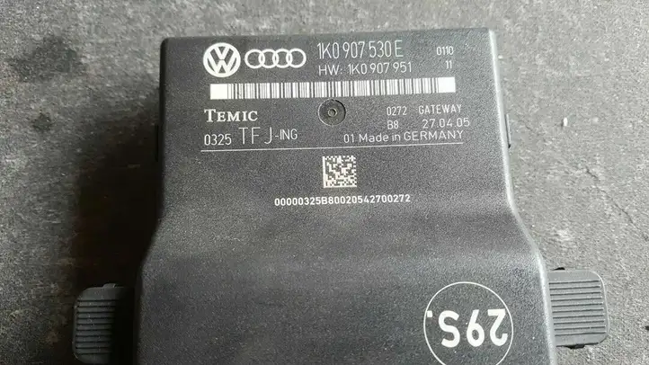 Volkswagen Touran I (2003 - 2010) 1K0907530E Модуль Gateway — фото 4
