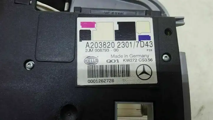 Mercedes-Benz C W203 (2000 - 2007) A2038202301 Передняя подсветка — фото 8