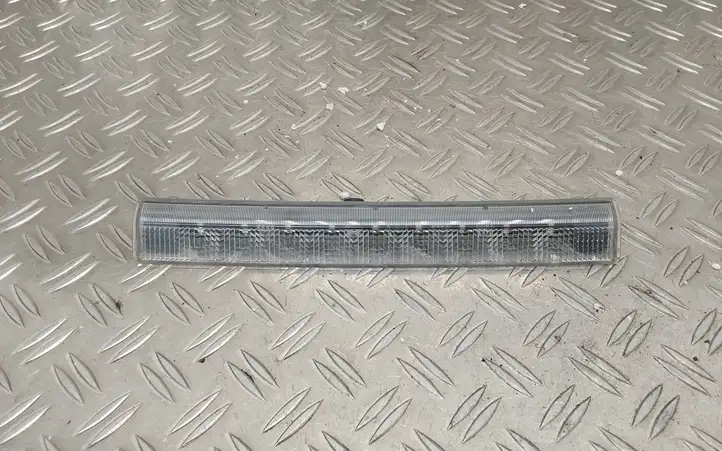 Toyota RAV 4 (XA40) (2012 - 2018) Дополнительный стоп фонарь — фото 1