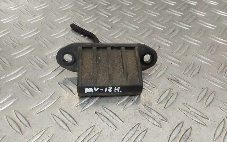 Toyota RAV 4 (XA40) (2012 - 2018) Кнопка закрытия крышки багажника — фото 3
