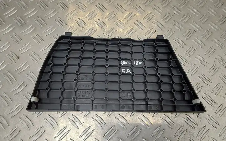 Toyota RAV 4 (XA40) (2012 - 2018) 58416410H0 Прочая отделка багажника — фото 2