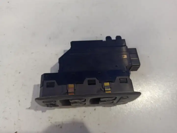 Volvo S60 (2000 - 2004) 8651327 Кнопка стеклоподъемников — фото 3