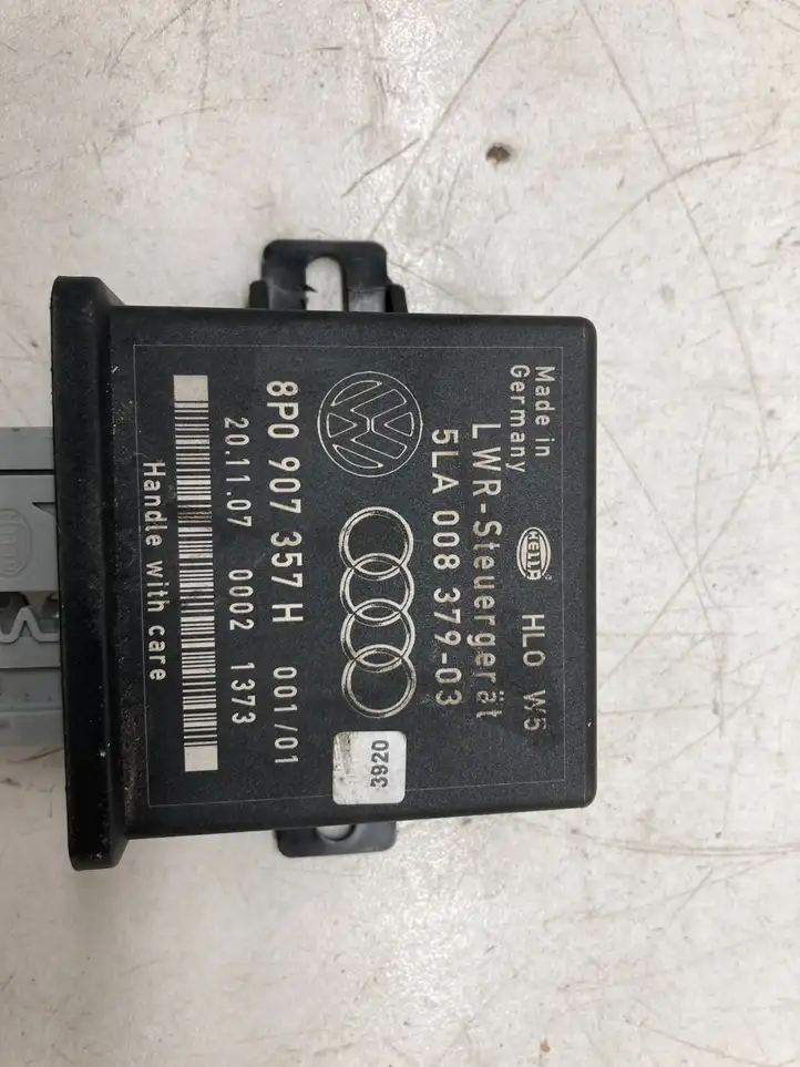Audi A6 S6 C6 4F (2008 - 2011) 8P0907357H Блок управления светом — фото 2