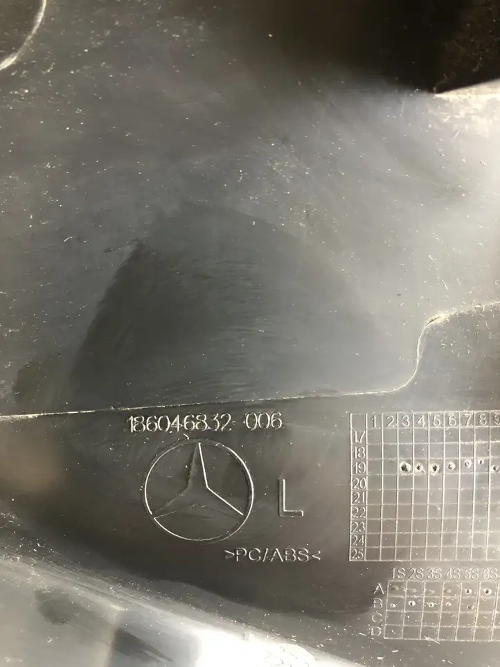 Mercedes-Benz CLA C118,X118 (2019 - ) 186046832006 Верхняя обшивка стойки B — фото 3