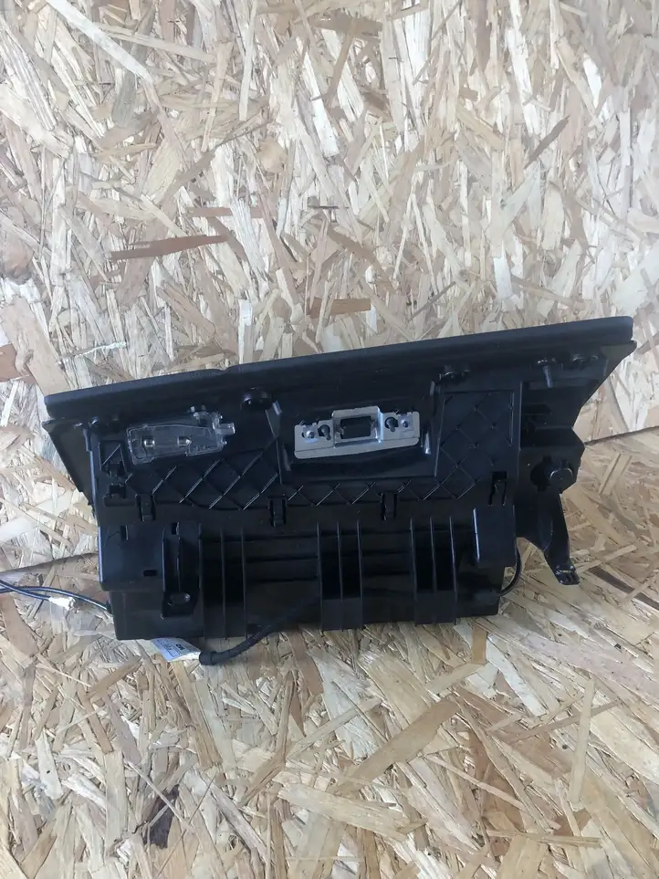 BMW 3 E90 E91 (2005 - 2012) 51167075479 Бардачок в сборе — фото 3