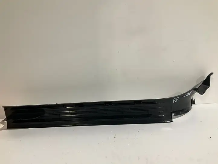 Mercedes-Benz R W251 (2005 - 2013) A2516860636 Внутренняя отделка переднего порога — фото 3