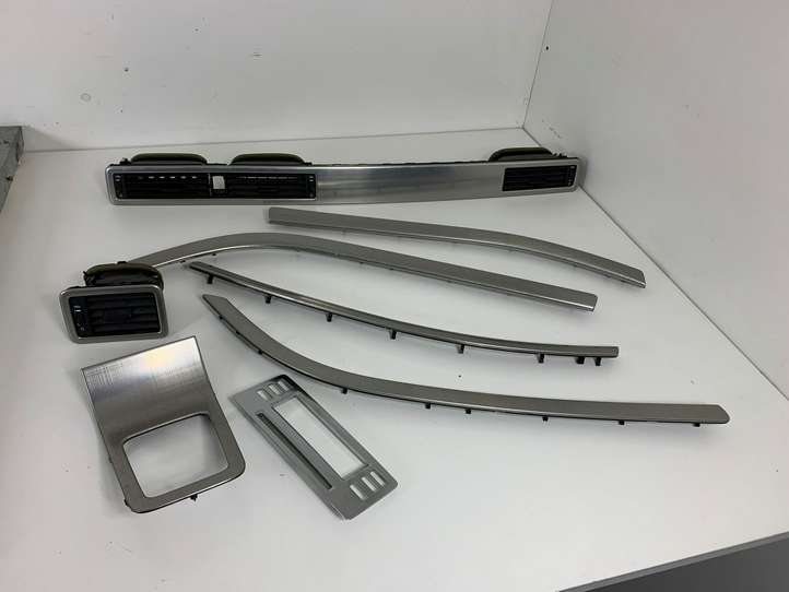 Volvo V70 (2007 - 2013)  30716438 Комплект отделки дверей