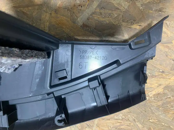 Toyota RAV 4 (XA40) (2012 - 2018) 5838742120 Отделка порога багажника — фото 6