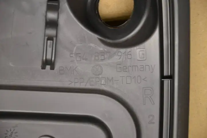 Volkswagen Golf VII (2013 - 2019) 5G4837916G Прочая отделка передней двери — фото 3