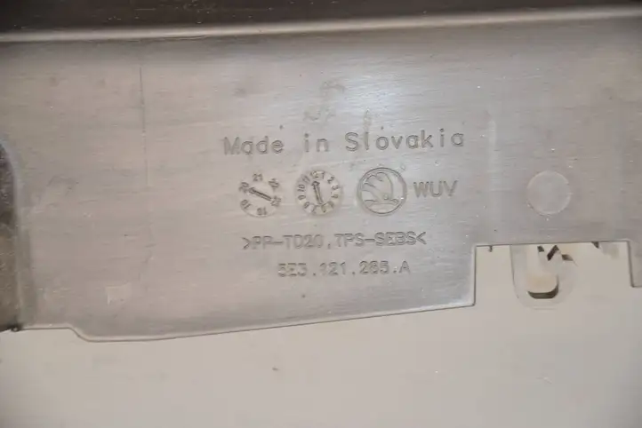 Skoda Octavia Mk4 (2019 - ) 5E3121285A Дефлектор воздуха — фото 3