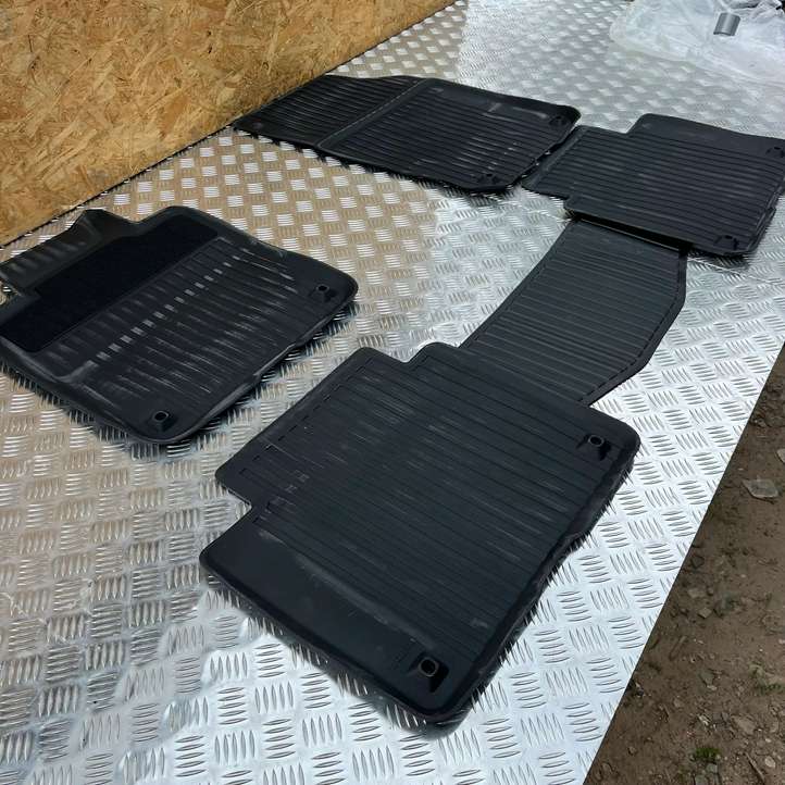 Volvo V90 (2020 - )  39841629 Комплект автомобильного коврика