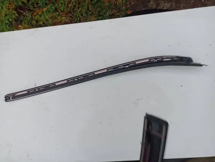Mercedes-Benz E W213 (2016 - ) A2136901282 Накладка стоек лобового стекла — фото 5