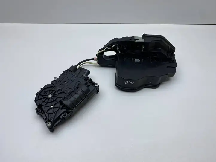 BMW 5 F10 F11 (2009 - 2016) 4154310400 Ограничитель задней двери — фото 1