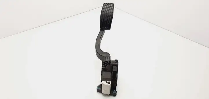 Opel Corsa D (2010 - 2014) 13305804 Педаль акселератора — фото 2