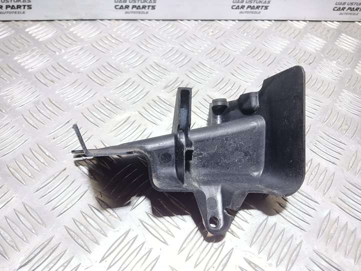Opel Astra (2009 - 2012)  13315860 Другая деталь отделки пере́дней дверей
