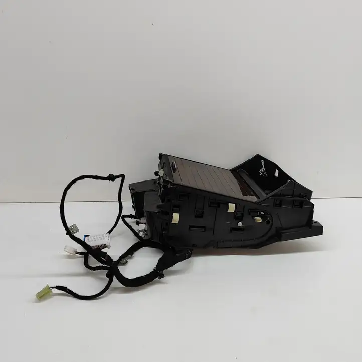 Mercedes-Benz GLE W166/C292 (2015 - 2019) 9105304730 Передний подстаканник — фото 4