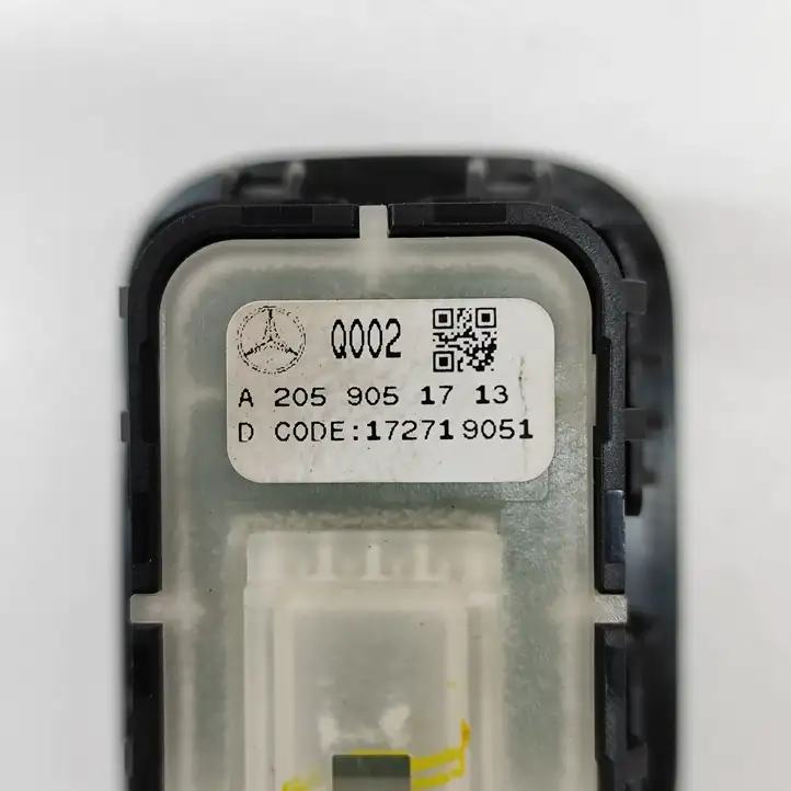 Mercedes-Benz C W205 (2014 - 2021) A2059051713 Кнопка закрытия багажника — фото 6