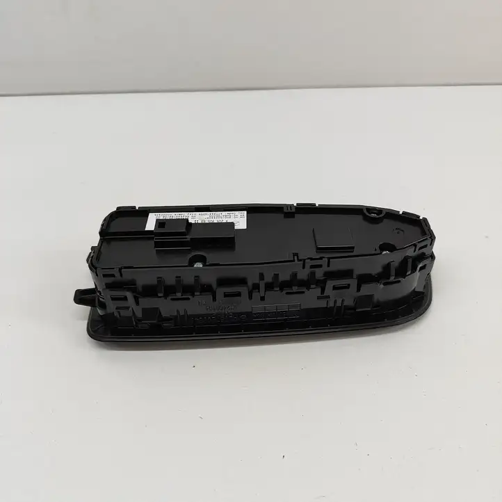 Mercedes-Benz C W205 (2014 - 2021) A2059056811 Блок кнопок стеклоподъемников — фото 5